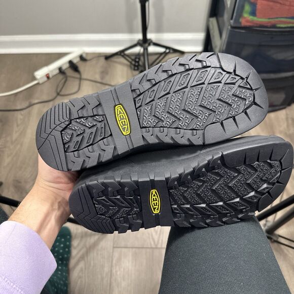 Keen Black Athletic Shoes for Women - Picture 6 of 8